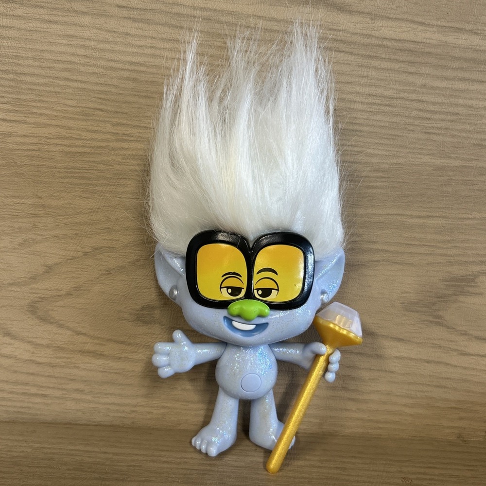 DreamWorks Trolls World Tour 7" Rappin' Tiny Diamond With Scepter And Fun Hair